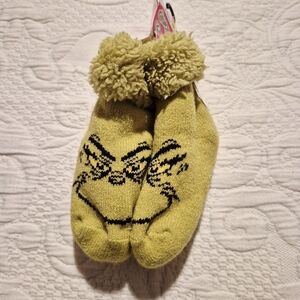 Grinch size 4T-5T slipper socks sherpa lined gripper bottoms NEW